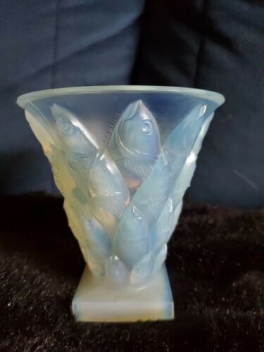 Beautiful Sabino Opalescent Glass Poisson Fish Vase Signed With Sticker  5.25"